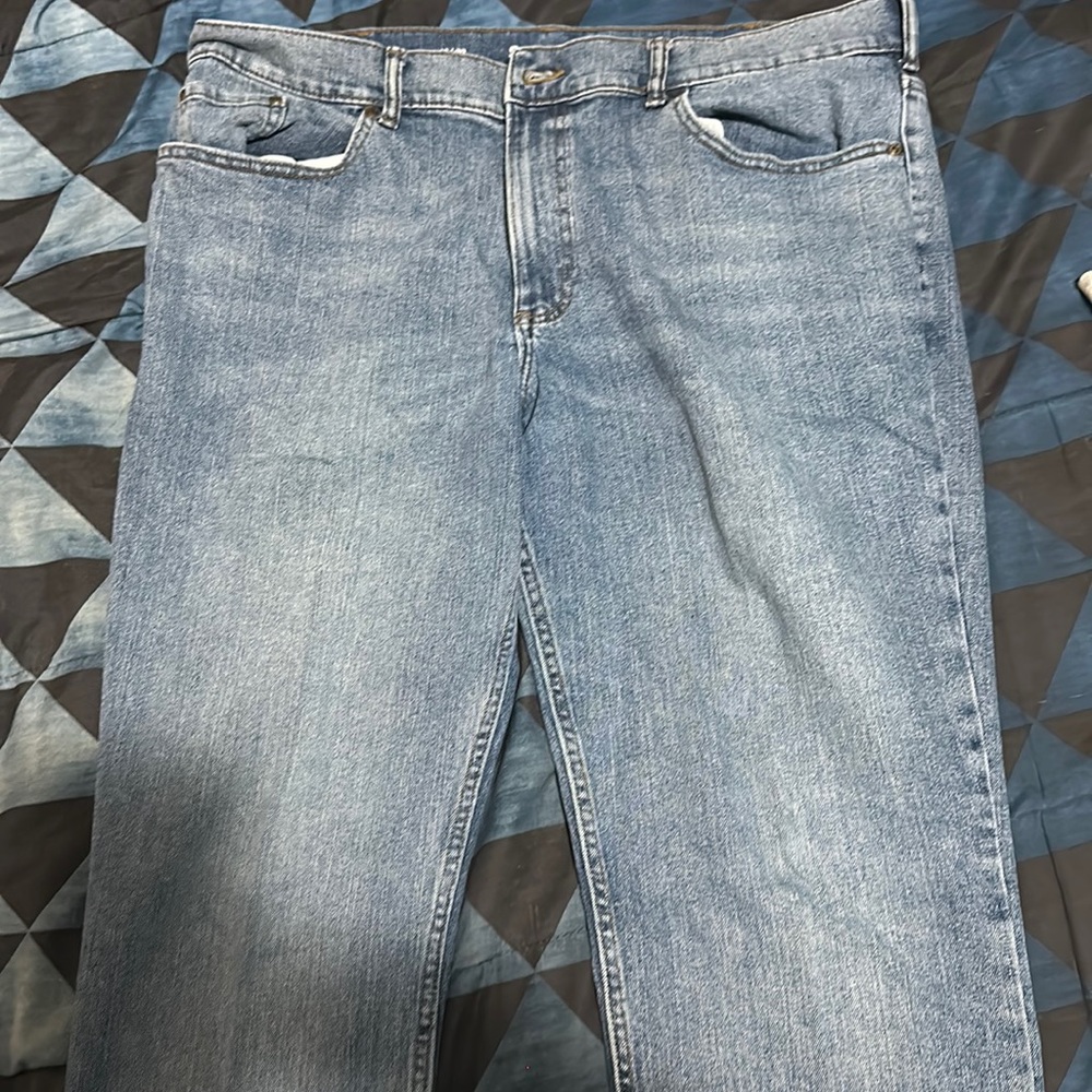 Selling a regular 40/30 blue jeans from Sonoma worn only once